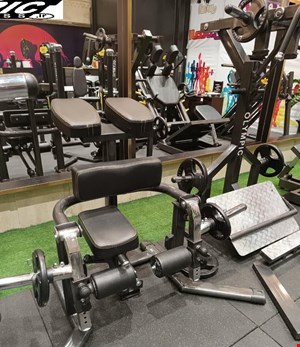 دستگاه پشت پا ایستاده